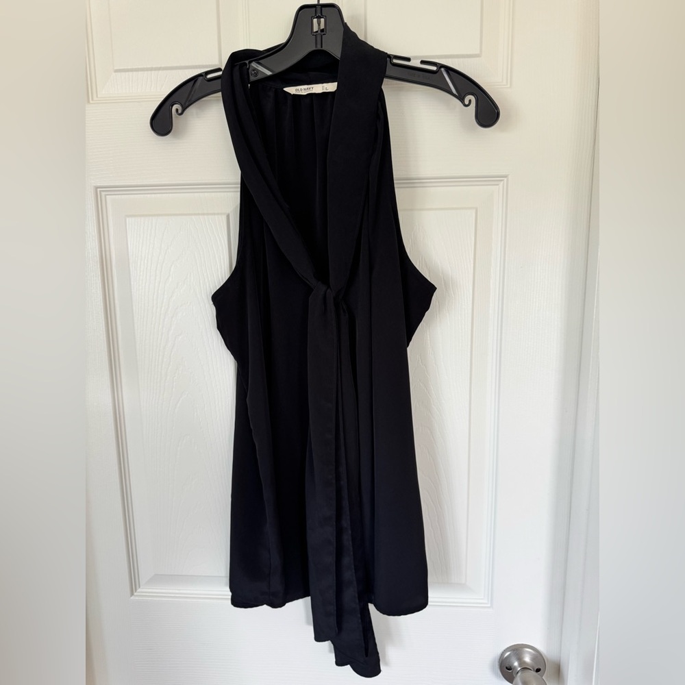 NWOT Old Navy Classic Black Top